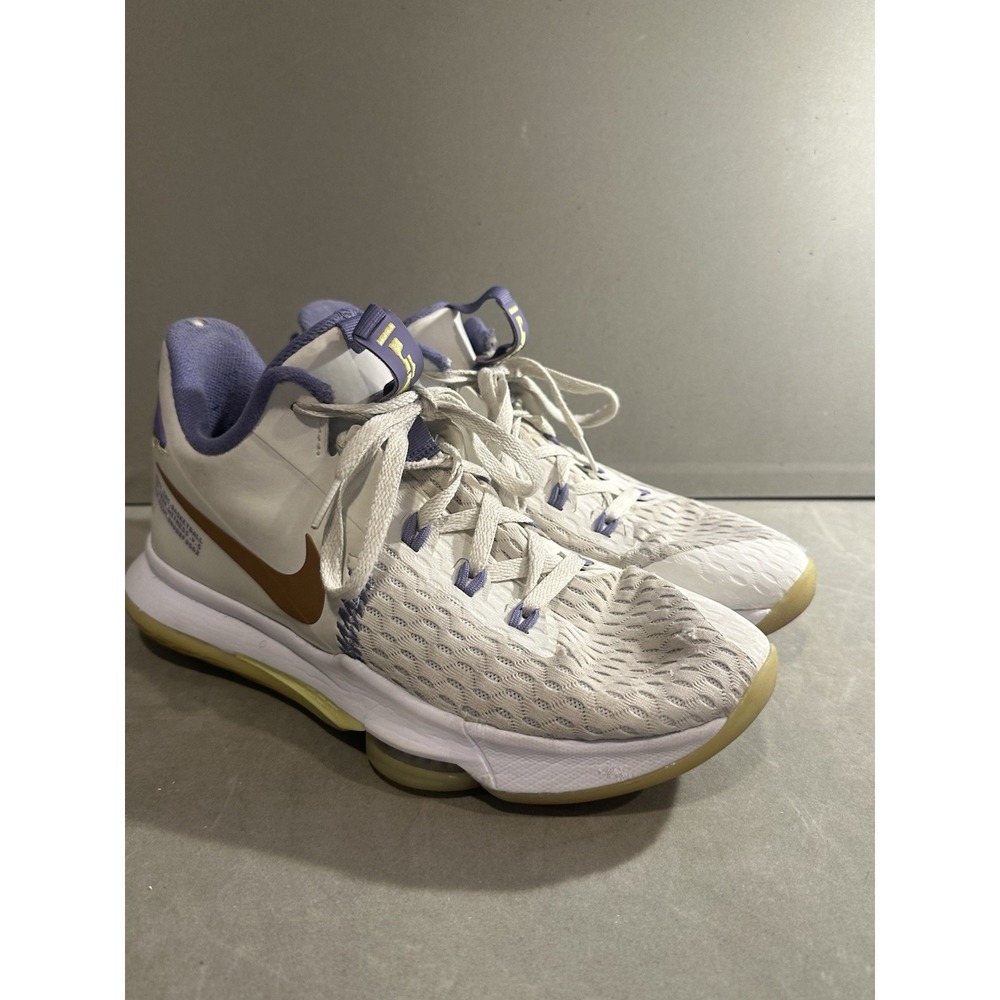 Nike LeBron Witness 5‎ Summit White Metallic Bronze, Basketball Lakers Size 10.5